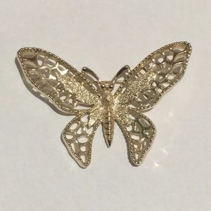 Sara Coventry gold tone butterfly pin 2.5” x2 3/4”